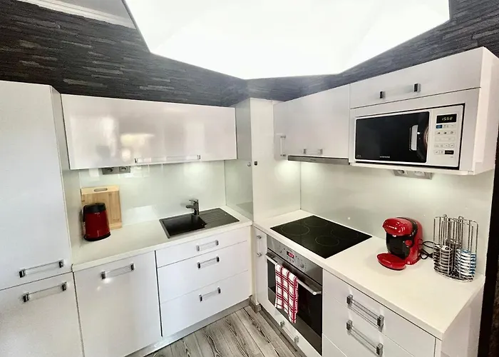 Διαμέρισμα Apartmanik V Tichom Nadvori - Free Parking Μπρατισλάβα